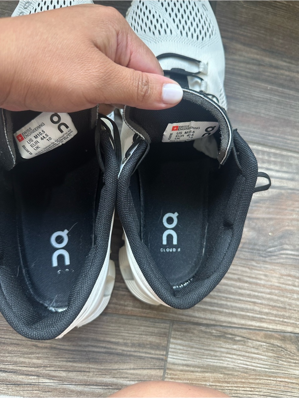 On Cloudswift Men's Athletic Shoes in White and Black - Picture 8 of 12